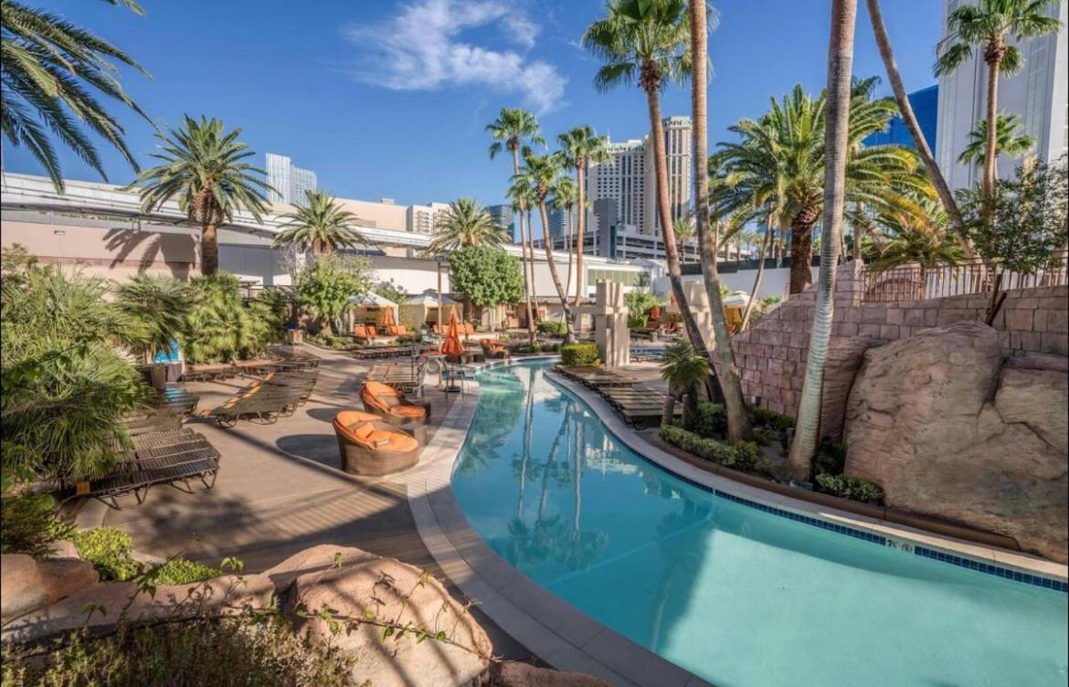לאס וגאס Classic Suite Mgm Signature 25Th Flr Pool View מראה חיצוני תמונה